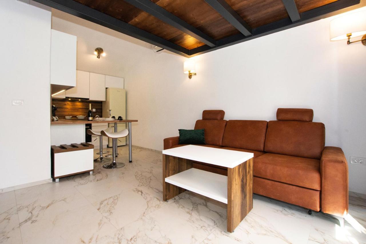 Capesanta Atraktivna Kamena Kucica Villa Lukoran Bagian luar foto